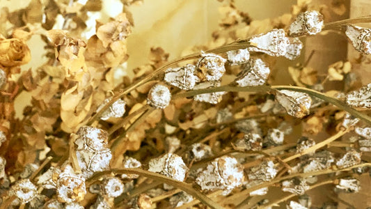 How to Choose a Diamante Wall Clock for a Glam Entryway