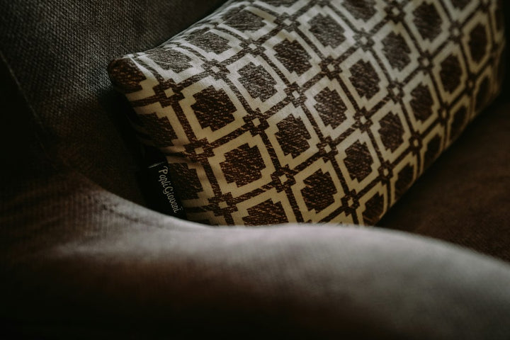 How Upholstery Cushion Covers Fix a Worn-Out Sofa Without Buying New Furniture