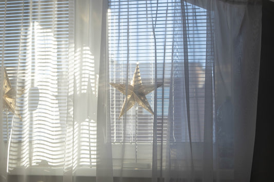 Christmas Curtains for Bedroom: Blackout vs Sheer Ideas for a Cozy Holiday Look