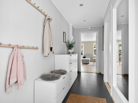 How to Style a Shaggy Runner in a Narrow Hallway Without Overcrowding It