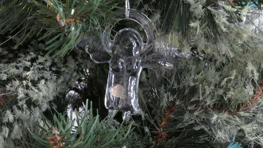 How to Choose Unusual Glass Ornaments for a One-of-a-Kind Tree