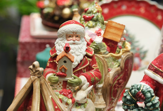 How to Style a Santa Incense Burner on a Small Holiday Entryway Table