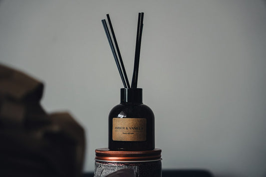 How to Style Black Reeds for Diffusers in a Small Bathroom
