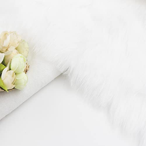 Christmas Tree Skirt - 48 Inches White Christmas Tree Skirt, High-End Soft Classic Fluffy Faux Fur Tree Skirt for Xmas Tree Decorations and Ornaments