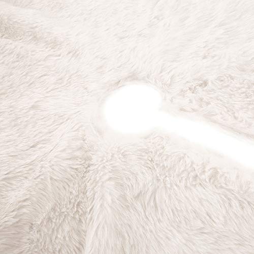 Mini Tree Skirt Small Christmas Tree Skirt White Snow Luxury Faux Fur - 15 inch Miniature Round Skirts for Tabletop/Under Xmas Tree Decorations (15 inch / 16 inches)