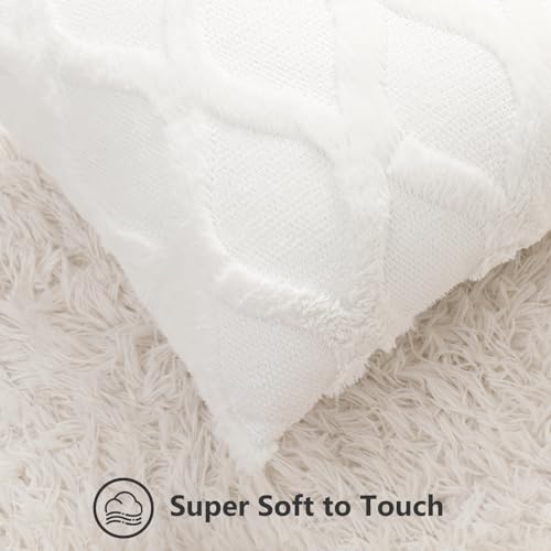 decorUhome Summer Throw Pillow Covers 18x18 Inch Set of 2, Soft Plush Faux Fur Wool Cream White Accent Couch Pillow Covers for Modern Farmhouse Bed Sofa Living Room