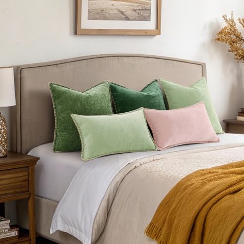 decorUhome Fall Chenille Soft Cozy Throw Pillow Covers 18x18 Set of 2, Modern Farmhouse Boho Velvet Decorative Pillow Cases with Stitched Edge for Couch Sofa Bed Home Decor, Forest Green