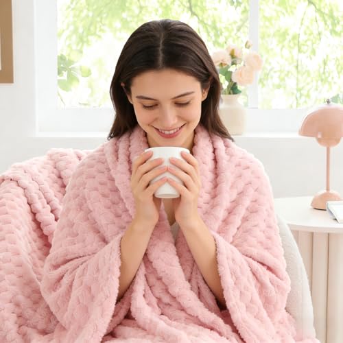 BEDELITE Fleece Blanket - 3D Jacquard Decorative Pink Throw Blankets for Women's Couch & Bed, Soft and Cozy Warm Plush Fluffy Blanket, Cute Birthday Gift for Women, 50x70 Inches