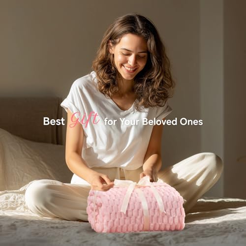 BEDELITE Fleece Decorative Blanket - 3D Jacquard Pink Throw Blankets for Women's Couch & Bed, Soft and Cozy Warm Plush Fluffy Blanket, Cute Birthday Gift for Women, 50x60 Inches