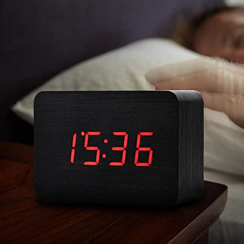 Kadimendium Gentle LED Lights Powered by 3 AAA Batteries Wooden Clock Alarm Clock Alarm Temperature Display Digital Alarm for Famliy (Black Wood + red Light)