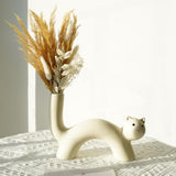 Natural Pampas Grass Dry Flower Bouquet with Boho Decorative Cute Cat Shaped Ceramic Vase for Living Room Bookshelf Dining, Modern European Minimalist Decor, Brown Pampas Bouquet and White Vase