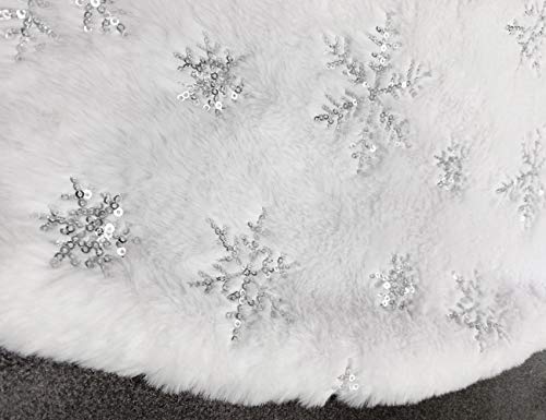 CHICHIC 48 Inch Large Christmas Tree Skirt White Tree Skirt Xmas Faux Fur Tree Skirts Christmas Decorations for Holiday Tree Ornaments Christmas Party Home Decorations with Sequin Silver Snowflakes