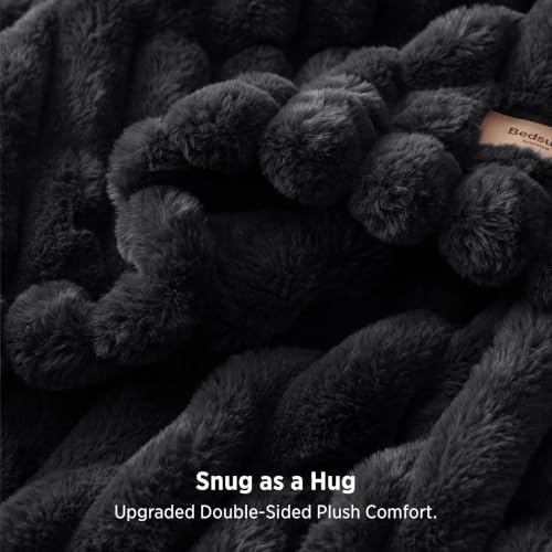 Bedsure Soft Double-Sided Faux Fur Twin Blanket, Black, 60"x80"
