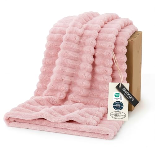 Bedsure GentleSoft Pink Throw Blanket for Couch - Birthday Gifts for Teenage Girls Sister Women Teacher Graduation Gifts, Cozy Cute Fleece Bed Throw Blanket, Coral Pink Room Home Decor, 50x60 Inches
