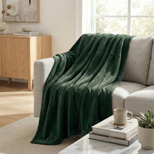 Americanflat 50x60 Fleece Throw Blanket - Soft and Breathable Throw Blanket for Couch, Bed, Chair - Fleece Blankets Perfect for Home, Bedroom - Green