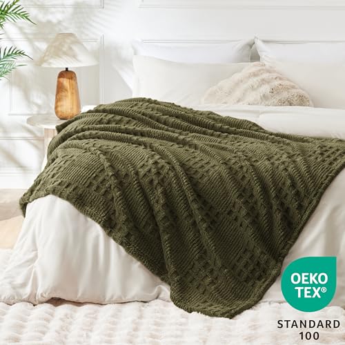 EXQ Home Fleece Throw Blanket for Couch or Bed - 3D Waffle Patchwork Pattern Jacquard Decorative Blankets - Cozy Soft Lightweight Fuzzy Flannel Blanket Suitable for All Seasons(50"×60", Moss Green)