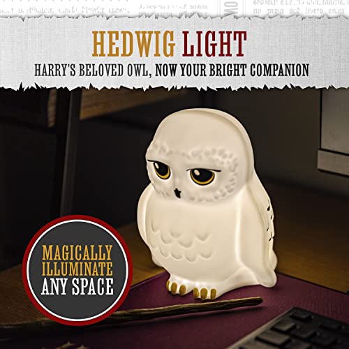 Paladone Harry Potter Hedwig Owl Night Light - Harry Potter Decor - Bedroom Night Light for Kids