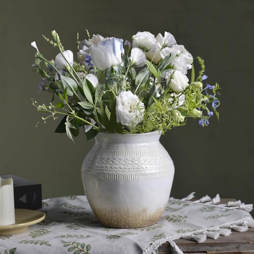 Quoowiit Ceramic Rustic Farmhouse Vase, White Distressed Flower Vase for Home Decor, Boho Decorative Vases for Centerpiece Table Decorations, Vases for Living Room Kitchen Entryway Mantle Shelf Decor