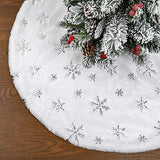 Faux Fur Christmas Tree Skirt,48 inches Large Luxury Tree Skirt with Sliver Snowflake Sequin, Christmas Decorations Holiday Thick Plush Tree Xmas Ornaments（White and Silver,48 Inch）