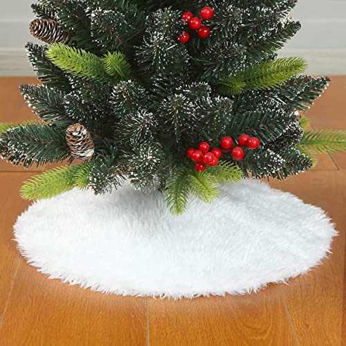 Sattiyrch Small Christmas Tree Skirt 18in, Faux Fur White Xmas Small Tabletop Christmas Tree Skirt (White Faux Fur, 18in)