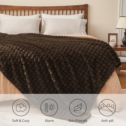 BEDELITE Brown Throw Blanket for Couch and Bed- Super Soft and Warm 3D Checkered Fluffy Fuzzy Fleece Blanket, Luxurious Plush Cozy Blanket for Room Decor Spring, 50x60 inches