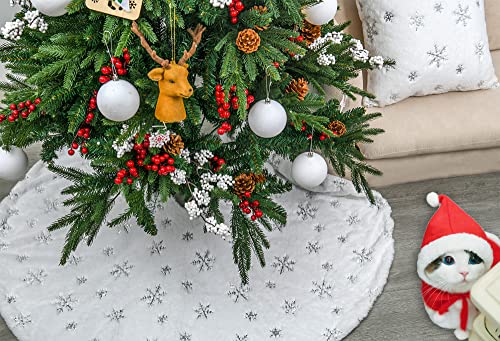 Faux Fur Christmas Tree Skirt,48 inches Large Luxury Tree Skirt with Sliver Snowflake Sequin, Christmas Decorations Holiday Thick Plush Tree Xmas Ornaments（White and Silver,48 Inch）