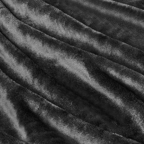 Amazon Basics Soft Fleece Throw Blanket, Cozy Microfiber, Feels Comfortable on Skin, Fade-Resistant, Warm for Couch & Sofa, 50 x 60 Inches, Black