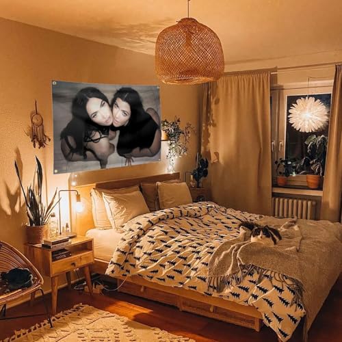 TIGERBABY Mega*n Fox And K*ourtney Karda-shian Flag Tapestry,3×5Ft Flag With 4 Brass Grommets,For College Dorm Room Decor,Outdoor Parties, Gift,Living Room,flag for room Decoration