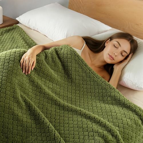 Exclusivo Mezcla Fleece Throw Blanket for Couch and Bed,Extra Soft Warm Decorative Fuzzy Throws for Women,Lightweight Cozy Blankets Size 50x60 Inches, Olive Green