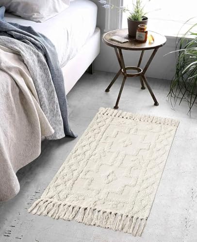 Uphome Boho Bathroom Rug 2' x 3', Washable Small Farmhouse Bedroom Rugs with Tassels, Beige Geometric Bath Mats for Home Decor, Cotton Woven Moroccan Tufted Throw Rug for Entryway Front Door Kitchen
